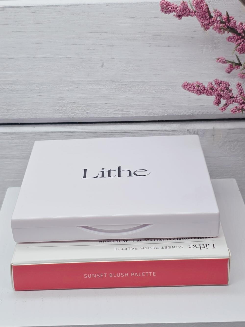 Lithe Sunset Blush Palette - Picture 4 of 8